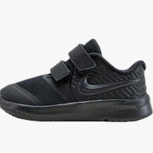 Nike Star Runner 2 black size 7c